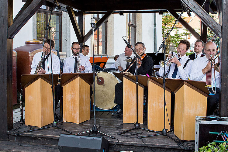 Schwarzenberg Guard Jazzband & the orchestra Harlemania, 1.7.2014, Chamber Music Festival Český Krumlov