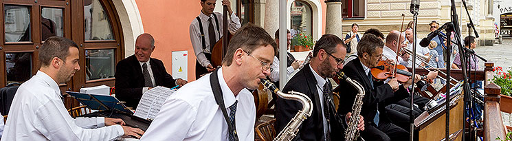 TOP - Jazzband schwarzenberskÃ© gardy, kapelnÃ­k Martin VoÅÃ­Å¡ek, 29.6.2014, Festival komornÃ­ hudby ÄeskÃ½ Krumlov