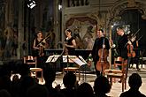 Shiran Wang (Klavier), Škampa Quartett - Kammerkonzert, 24.7.2014, Internationales Musikfestival Český Krumlov, Foto: Libor Sváček