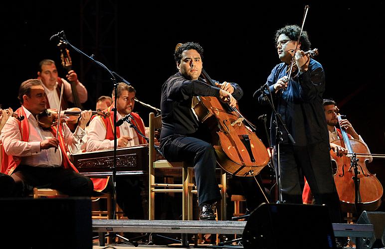 Gypsy Virtuoso Orchestra, 25.7.2014, Mezinárodní hudební festival Český Krumlov