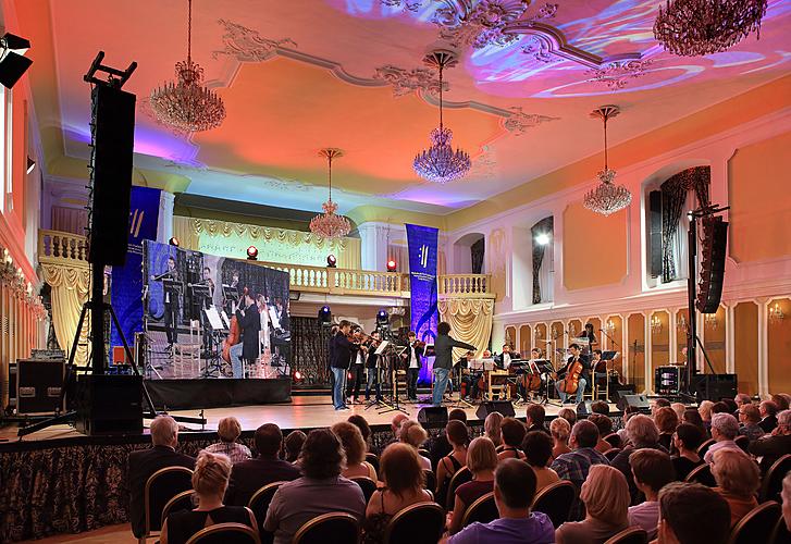 The Classical Music Maniacs - Bach goes Samba and Tango, 1.8.2014, International Music Festival Český Krumlov