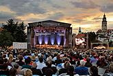 Homage to the Czech Musicals - Bára Basiková, Ilona Csáková, Leona Machálková, Petr Kolář, Jan Kříž, Václav Noid Bárta and Pavel Vítek, 9.8.2014, International Music Festival Český Krumlov, photo by: Libor Sváček