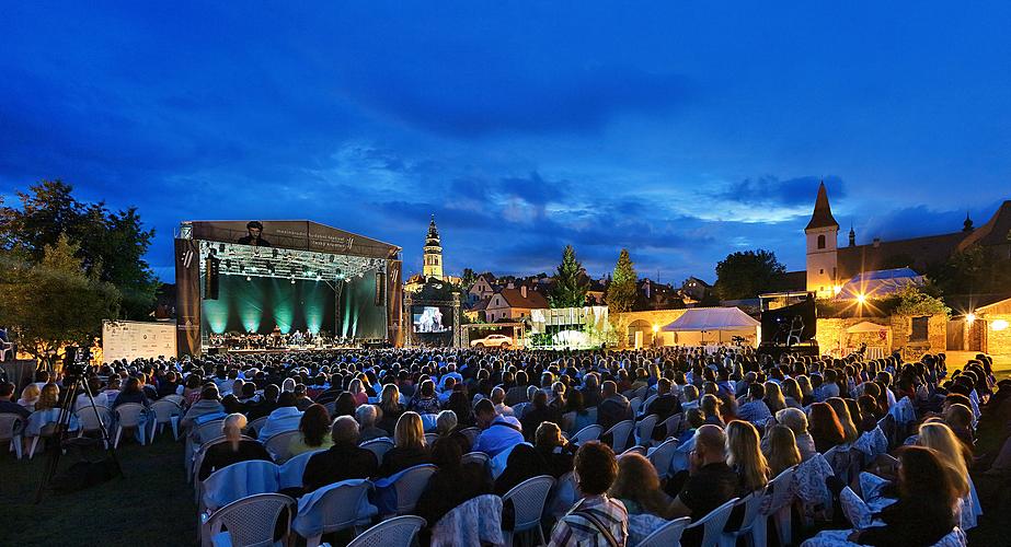 Homage to the Czech Musicals - Bára Basiková, Ilona Csáková, Leona Machálková, Petr Kolář, Jan Kříž, Václav Noid Bárta and Pavel Vítek, 9.8.2014, International Music Festival Český Krumlov