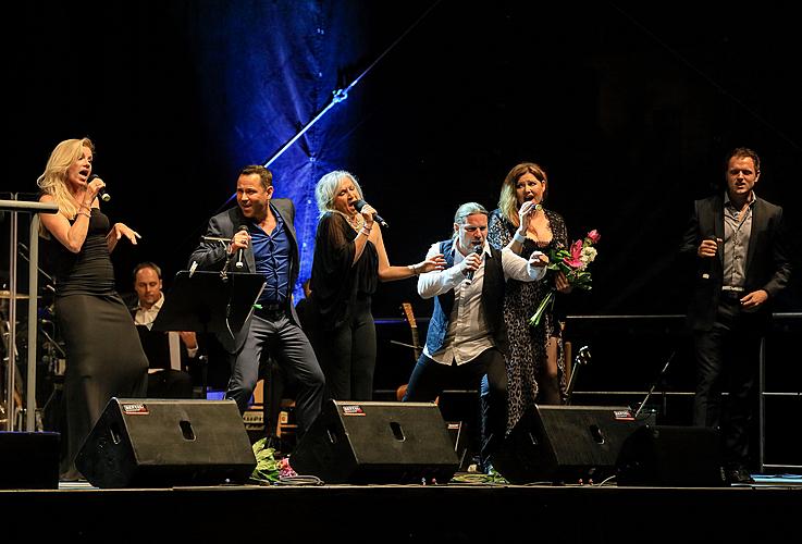 Homage to the Czech Musicals - Bára Basiková, Ilona Csáková, Leona Machálková, Petr Kolář, Jan Kříž, Václav Noid Bárta and Pavel Vítek, 9.8.2014, International Music Festival Český Krumlov