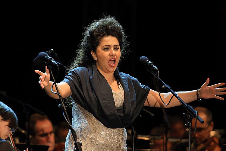 Makvala Kasrashvili (soprano), Anna Aglatova (soprano), Svetlana Shilova (mezzo-soprano), Oleg Kulko (tenor), Mikhail Kazakov (bass), Bohuslav Martinů Philharmonic Orchestra, conductor: Leoš Svárovský , 16.8.2014, International Music Festival Český Krumlov