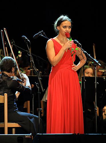 Makvala Kasrashvili (soprán), Anna Aglatova (soprán), Svetlana Shilova (mezzosoprán), Oleg Kulko (tenor), Mikhail Kazakov (bas), Filharmonie Bohuslava Martinů, dirigent: Leoš Svárovský, 16.8.2014, Mezinárodní hudební festival Český Krumlov