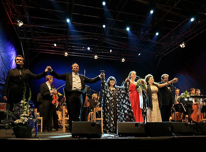 Makvala Kasrashvili (soprano), Anna Aglatova (soprano), Svetlana Shilova (mezzo-soprano), Oleg Kulko (tenor), Mikhail Kazakov (bass), Bohuslav Martinů Philharmonic Orchestra, conductor: Leoš Svárovský , 16.8.2014, International Music Festival Český Krumlov