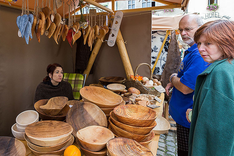 St.-Wenzels-Fest, Internationales Folklorefestival und 18. Treffens der Berg- und Hüttenstädte und -Dörfer Tschechiens in Český Krumlov, 27.9.2014