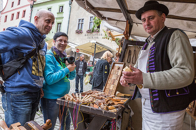 St.-Wenzels-Fest, Internationales Folklorefestival und 18. Treffens der Berg- und Hüttenstädte und -Dörfer Tschechiens in Český Krumlov, 27.9.2014