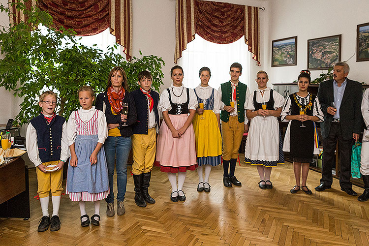 St.-Wenzels-Fest, Internationales Folklorefestival und 18. Treffens der Berg- und Hüttenstädte und -Dörfer Tschechiens in Český Krumlov, 27.9.2014