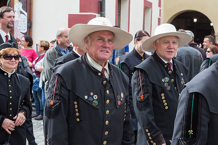 St.-Wenzels-Fest, Internationales Folklorefestival und 18. Treffens der Berg- und Hüttenstädte und -Dörfer Tschechiens in Český Krumlov, 27.9.2014