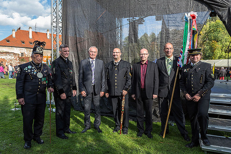 Saint Wenceslas Celebrations, International Folklore Festival and 18th Annual Meeting of Mining and Metallurgy Towns of the Czech Republic in Český Krumlov, 27.9.2014