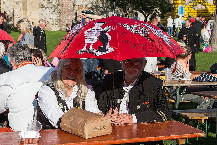 St.-Wenzels-Fest, Internationales Folklorefestival und 18. Treffens der Berg- und Hüttenstädte und -Dörfer Tschechiens in Český Krumlov, 27.9.2014