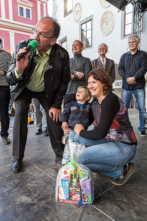 St.-Wenzels-Fest, Internationales Folklorefestival und 18. Treffens der Berg- und Hüttenstädte und -Dörfer Tschechiens in Český Krumlov, 27.9.2014