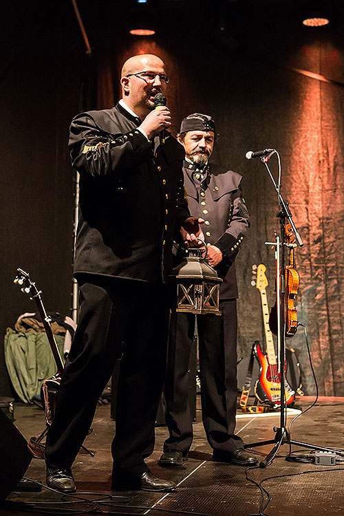 St.-Wenzels-Fest, Internationales Folklorefestival und 18. Treffens der Berg- und Hüttenstädte und -Dörfer Tschechiens in Český Krumlov, 27.9.2014