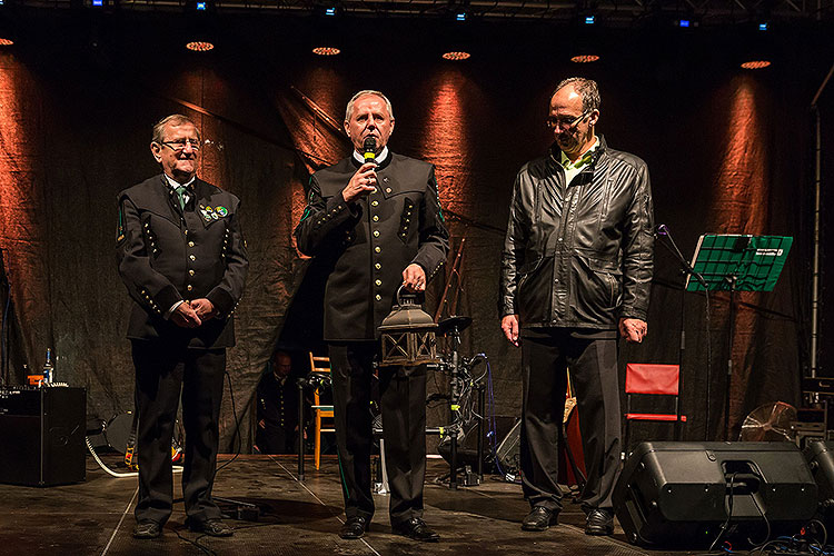 St.-Wenzels-Fest, Internationales Folklorefestival und 18. Treffens der Berg- und Hüttenstädte und -Dörfer Tschechiens in Český Krumlov, 27.9.2014