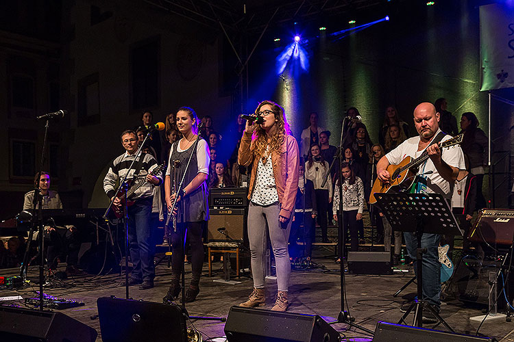 St.-Wenzels-Fest, Internationales Folklorefestival und 18. Treffens der Berg- und Hüttenstädte und -Dörfer Tschechiens in Český Krumlov, 27.9.2014