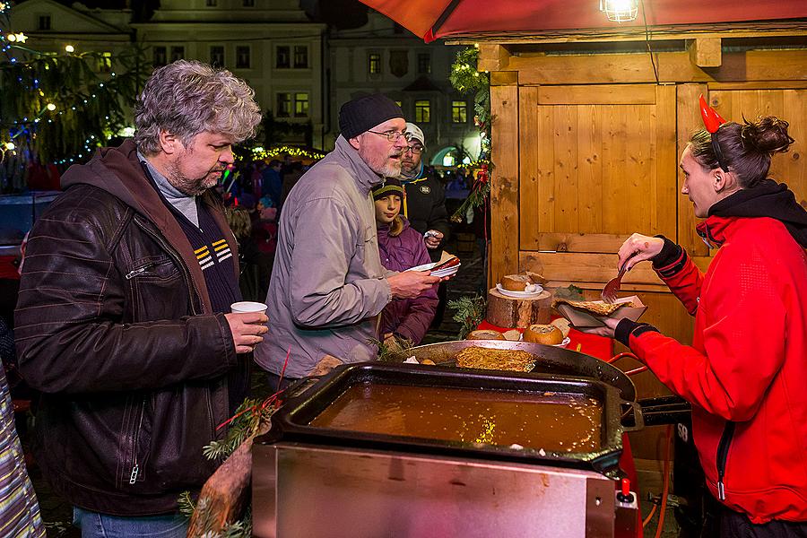 Mikulášská nadílka 5.12.2014, Advent a Vánoce v Českém Krumlově