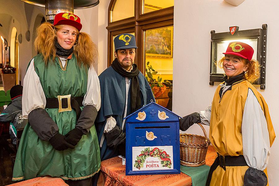 Jesuleins Postamt Zum Goldenen Engel und Ankunft der Weißen Frau 7.12.2014, Advent und Weihnachten in Český Krumlov