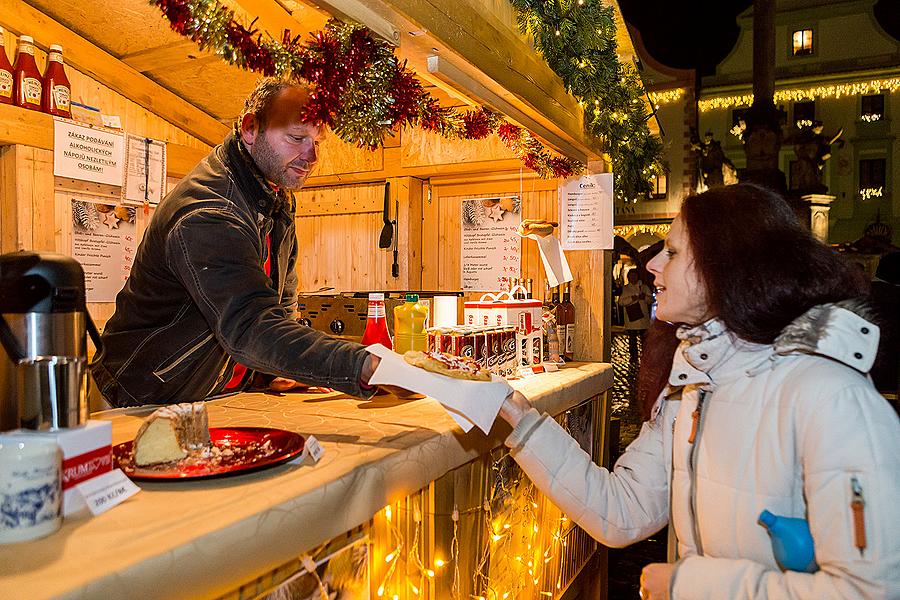 Jesuleins Postamt Zum Goldenen Engel und Ankunft der Weißen Frau 7.12.2014, Advent und Weihnachten in Český Krumlov