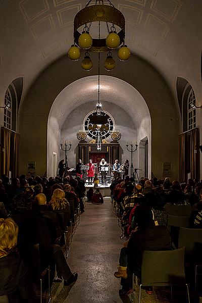 Lakomá Barka: Christmas singing at the Synagogue 7.12.2014, Advent and Christmas in Český Krumlov