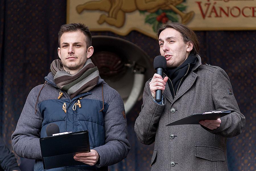 Konzerte: Akkordeon-Quartett der Kunstschule ZUŠ, „Nádrž“ von der Grundschule Za nádražím und Chlapi v sobě 13.12.2014, Advent und Weihnachten in Český Krumlov