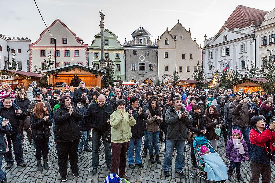 Koncerty: akordeonové kvarteto ZUŠ, „Nádrž“ ze ZŠ Za nádražím a Chlapi v sobě 13.12.2014, Advent a Vánoce v Českém Krumlově