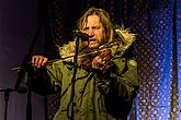 Wir Bringen Ihnen Lieder - Musikgeschenke verteilen die Krumauer Musikanten, die traditionell gemeinsam mit Bürgern aller Nationen Stille Nacht singen 21.12.2014, Advent und Weihnachten in Český Krumlov, Foto: Lubor Mrázek