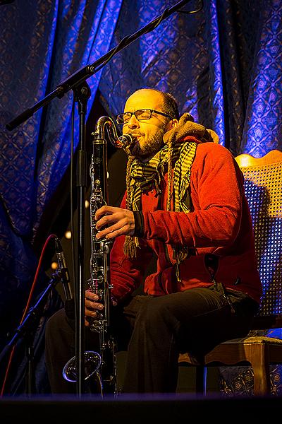 We Bring you Songs - Musical gifts presented by local musicians concluding in the traditional Silent Night sung along by citizens of all nationalities 21.12.2014, Advent and Christmas in Český Krumlov