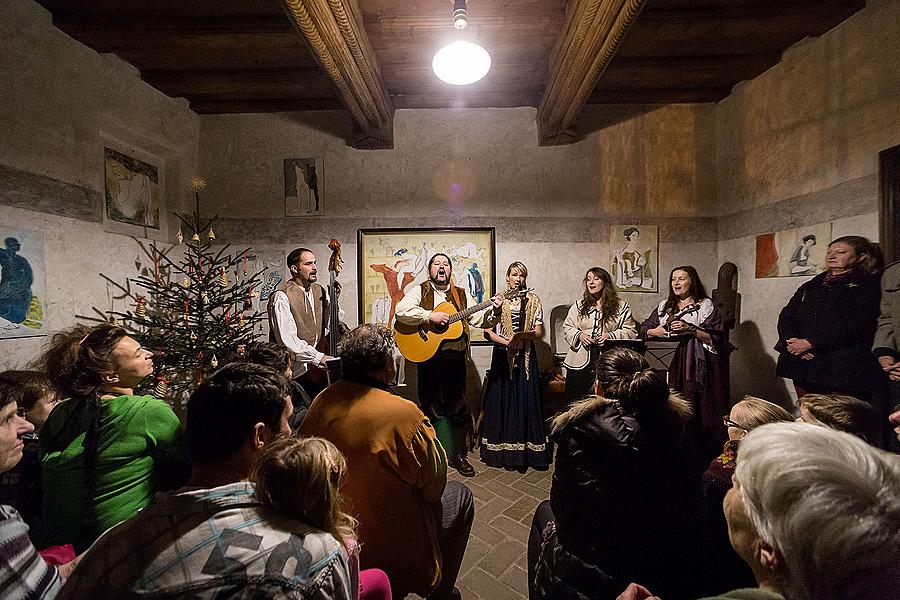 Kapka - Traditional Christmas concert of local folk band, 25.12.2014