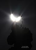 Částečné zatmění Slunce na náměstí v Českém Krumlově 20.3.2015 s morovým sloupem a kostení věží, foto: Libor Sváček