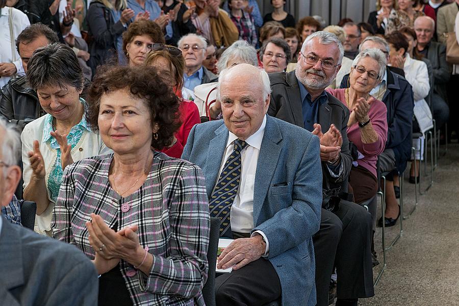 Svět očima Ruth Hálové - vernisáž výstavy obrazů jedné z 