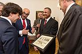 The USA ambassador to the Czech Republic Andrew H. Schapiro and the commander of US forces in Europe, Gen. Frederick B. Hodges in Český Krumlov, 8.5.2015, photo by: Lubor Mrázek