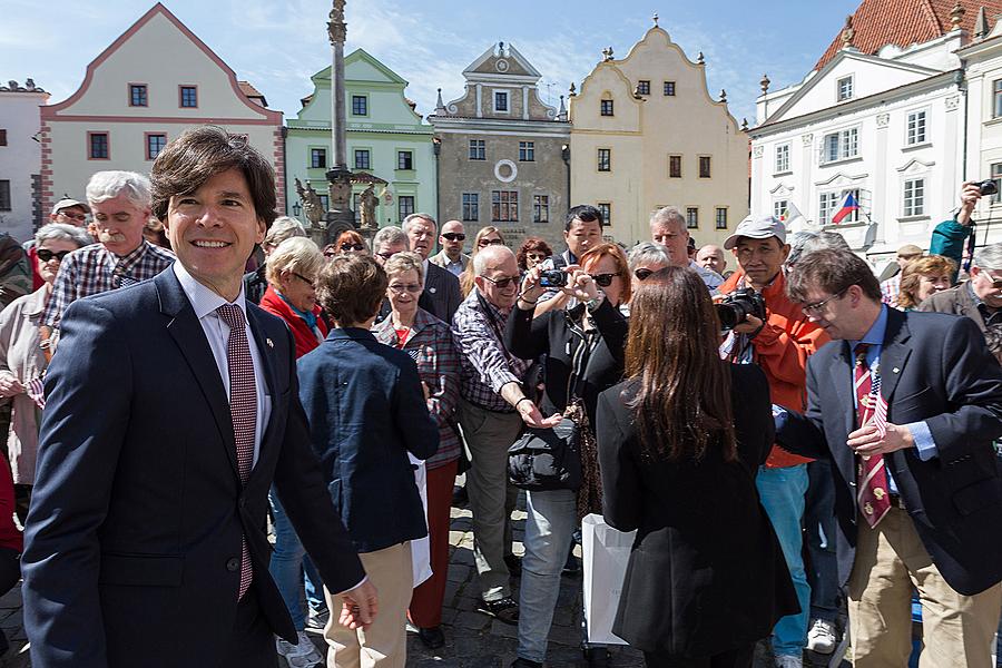 Ceremonial unveiling of a memorial plaque, townsquare Svornosti Český Krumlov, 8.5.2015