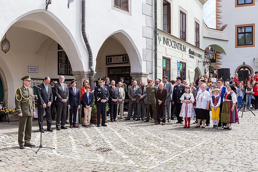 Ceremonial unveiling of a memorial plaque, townsquare Svornosti Český Krumlov, 8.5.2015