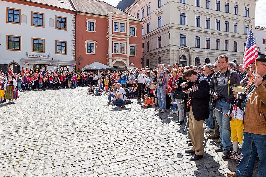 Slavnostní akt u příležitosti 70. výročí konce II. světové války, náměstí Svornosti Český Krumlov, 8.5.2015