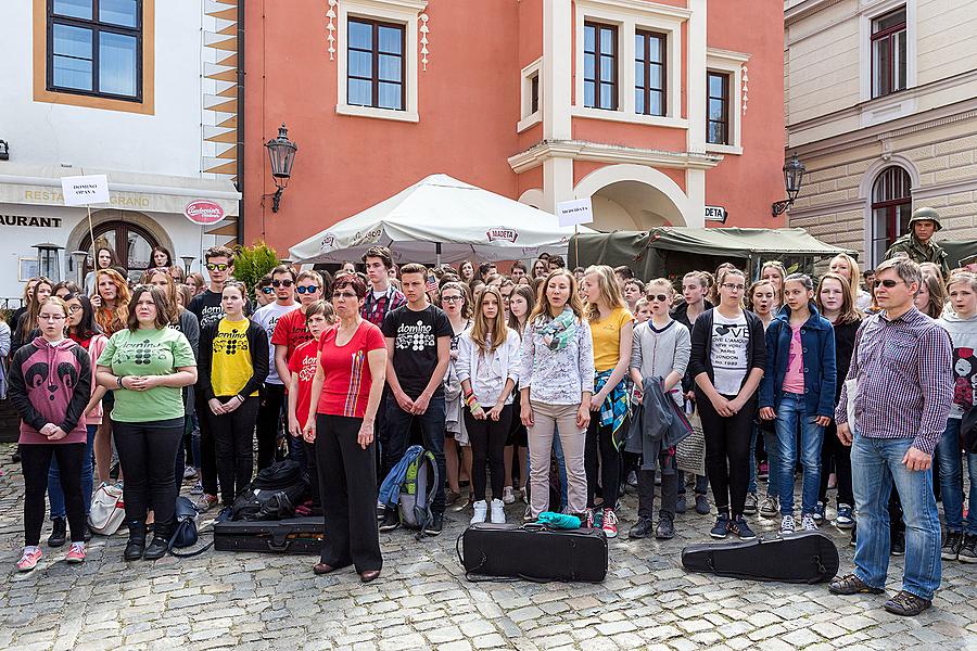 Ceremonial unveiling of a memorial plaque, townsquare Svornosti Český Krumlov, 8.5.2015