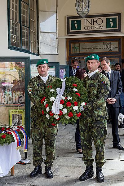 Ceremonial unveiling of a memorial plaque, townsquare Svornosti Český Krumlov, 8.5.2015