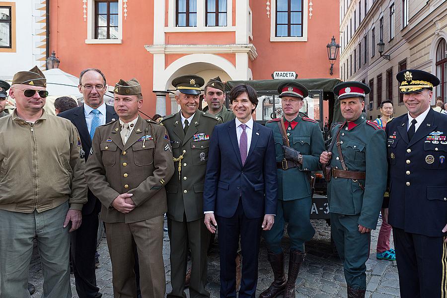 Slavnostní akt u příležitosti 70. výročí konce II. světové války, náměstí Svornosti Český Krumlov, 8.5.2015