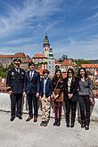 The USA ambassador to the Czech Republic Andrew H. Schapiro and the commander of US forces in Europe, Gen. Frederick B. Hodges in Český Krumlov, 8.5.2015, Foto: Lubor Mrázek