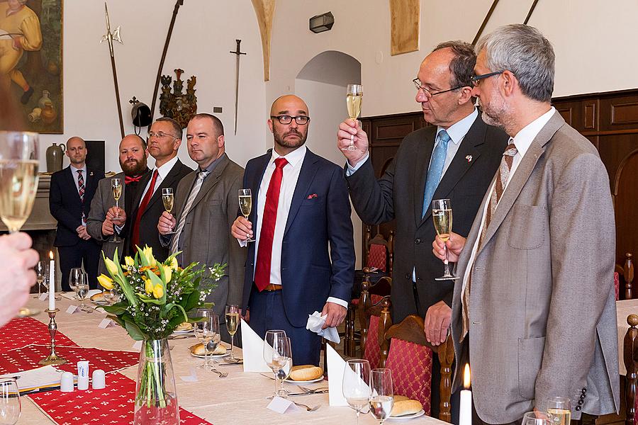 The USA ambassador to the Czech Republic Andrew H. Schapiro and the commander of US forces in Europe, Gen. Frederick B. Hodges in Český Krumlov, 8.5.2015