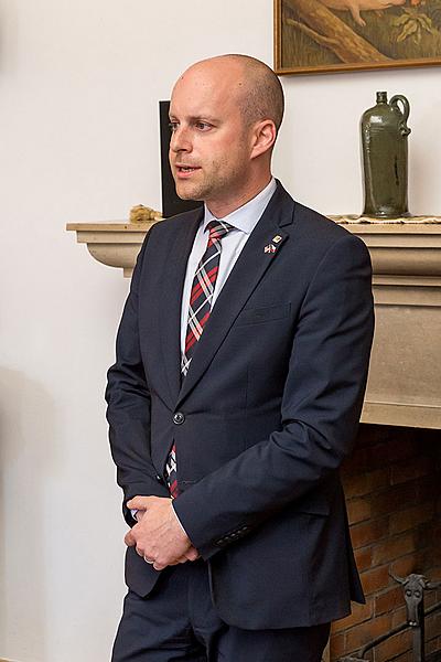 J. E. velvyslanec USA v ČR Andrew H. Schapiro a velitel amerických sil v Evropě generálporučík Frederick B. Hodges v Českém Krumlově, 8.5.2015