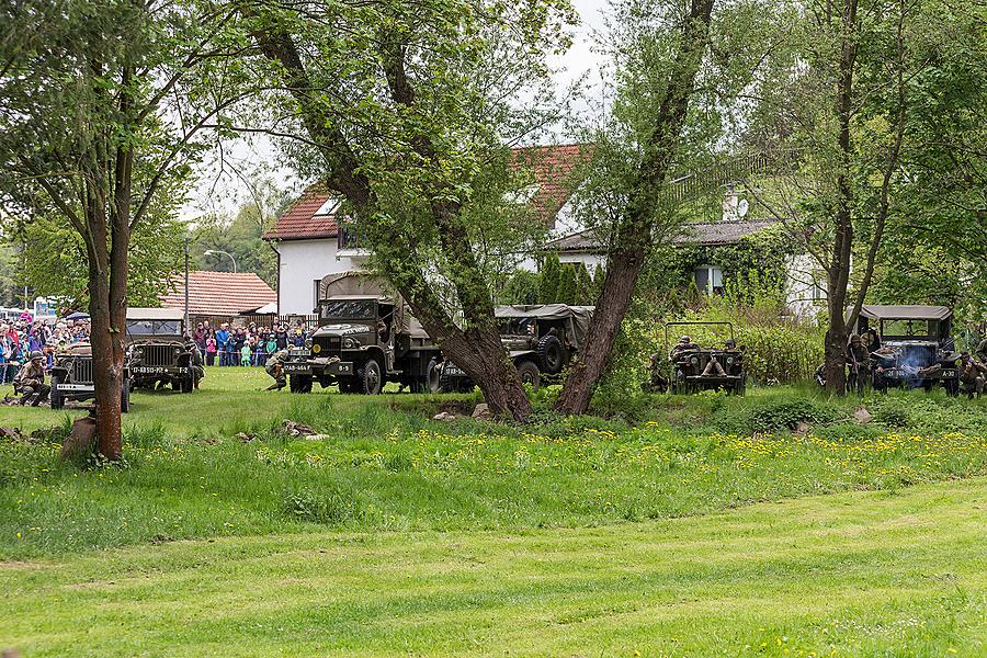 Show of WWII military equipment and battle demonstration in Český Krumlov, 9.5.2015