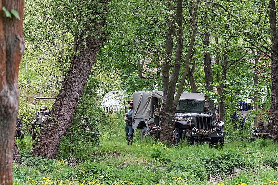 Show of WWII military equipment and battle demonstration in Český Krumlov, 9.5.2015