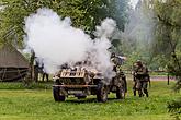 Show of WWII military equipment and battle demonstration in Český Krumlov, 9.5.2015, Foto: Lubor Mrázek