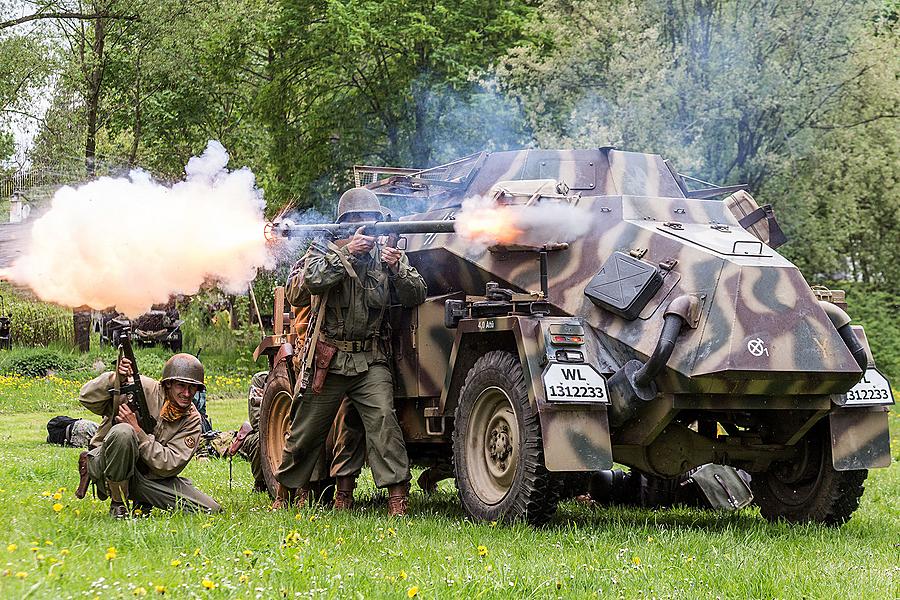 Show of WWII military equipment and battle demonstration in Český Krumlov, 9.5.2015