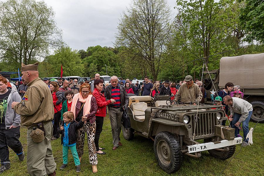 Show of WWII military equipment and battle demonstration in Český Krumlov, 9.5.2015