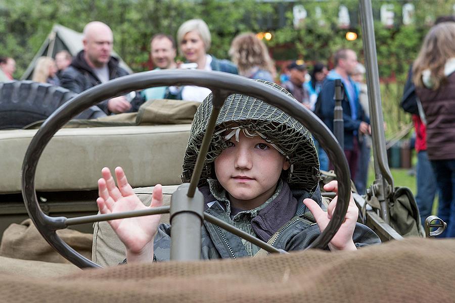 Show of WWII military equipment and battle demonstration in Český Krumlov, 9.5.2015