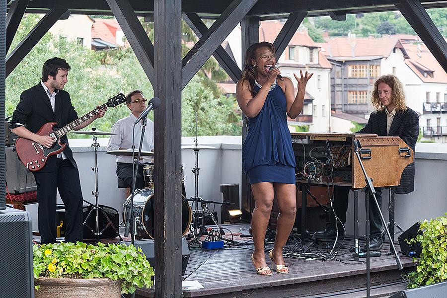 Blues Band and Juwana Jenkins (USA) – vocals, 30.6.2015, Chamber Music Festival Český Krumlov