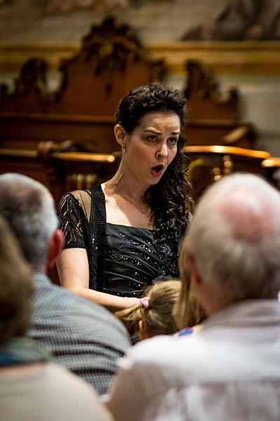 Concluding Concert marking the 70th anniversary of the end World War II: Capella Regia, artistic director - Robert Hugo, Jitka Hosprová - viola, Barbora Martínková-Polášková – mezzo-soprano, 4.7.2015, Chamber Music Festival Český Krumlov